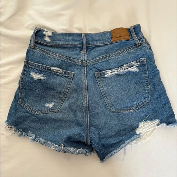 American Eagle High Waisted Shorts - Picture 2 of 4